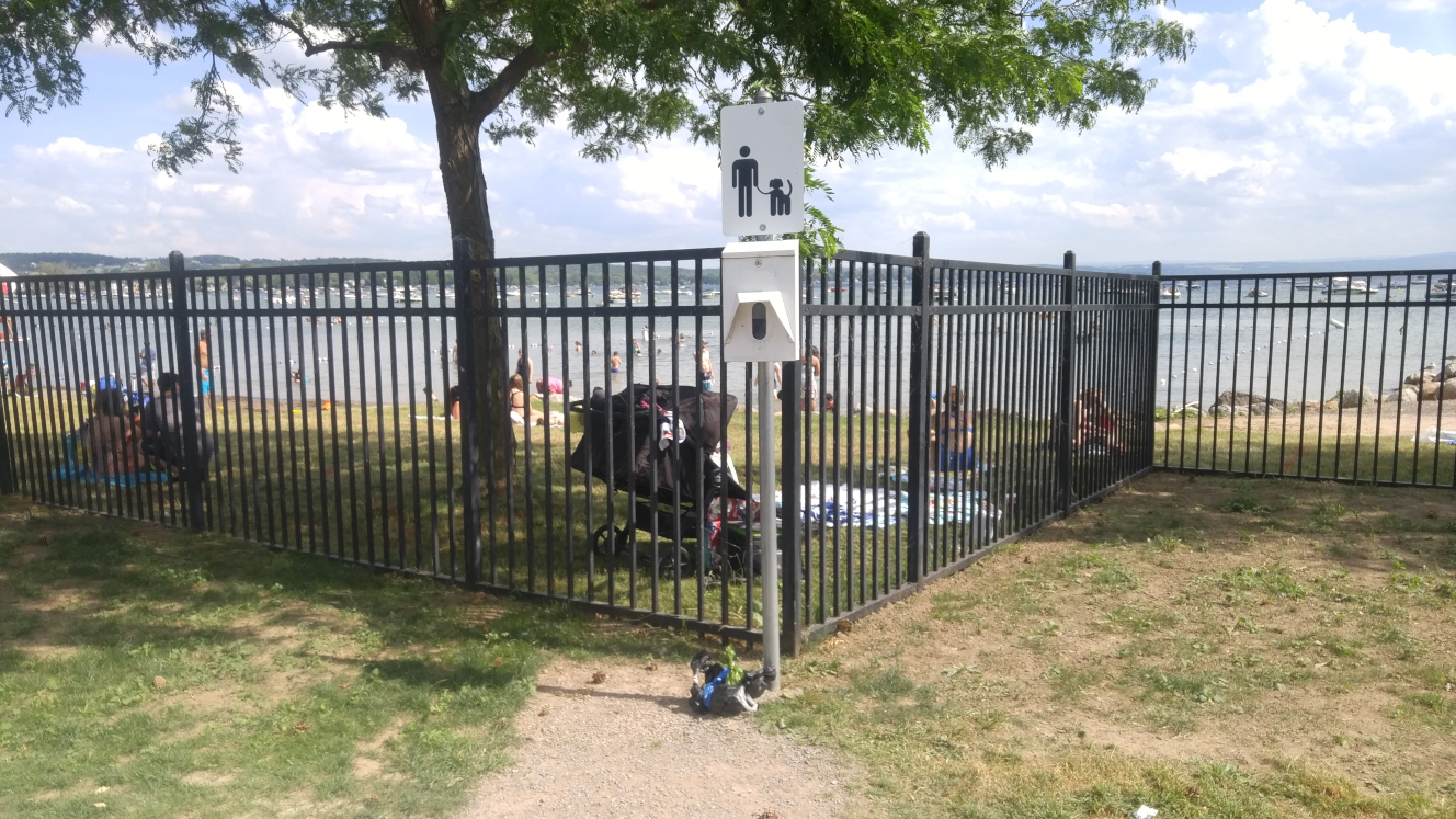 kershaw_doggy_station_5